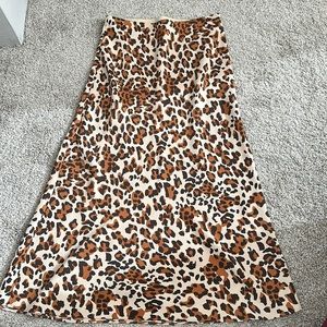 Aritzia Babaton cheetah midi skirt
